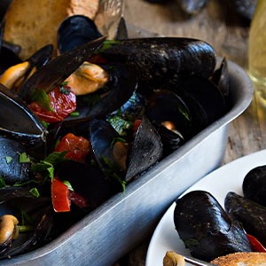 Oberon Wines - Recipes - Steamed Mussels Recipe